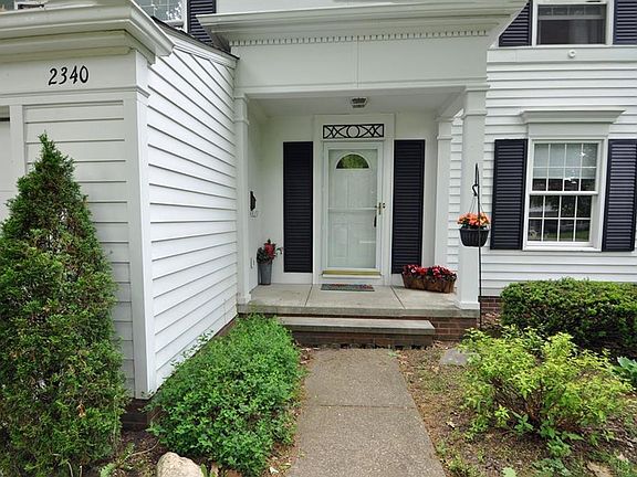 2nd image of 2340 Beechwood Dr