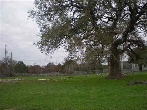 1st image of 605 Buchanan Dr
