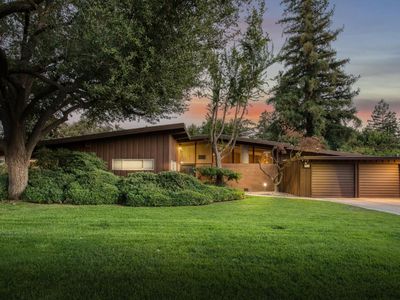 1111 W San Ramon Ave, Fresno, CA, 93711