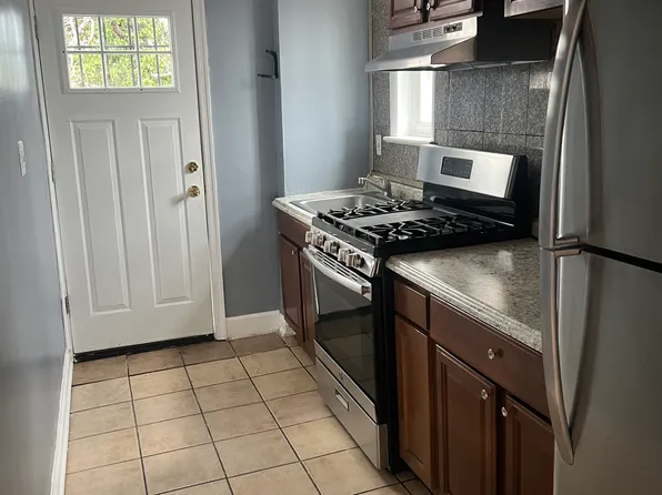 59 Galveston Pl SW APT 3, Washington, DC 20032