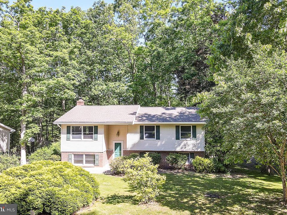 1st image of 326 Oakley Dr