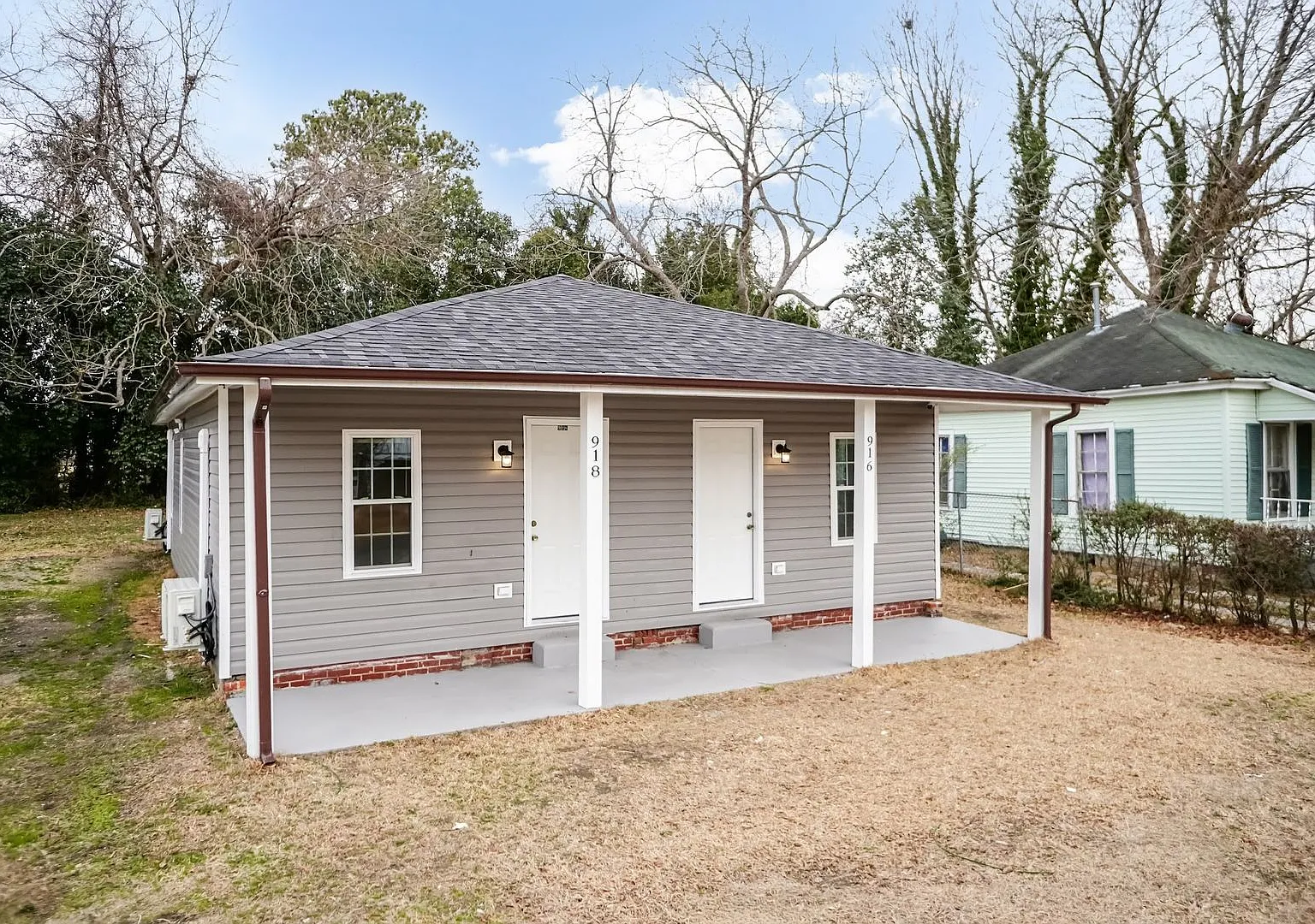 Completely Remodeled One Bedroom Home! — Photo 1