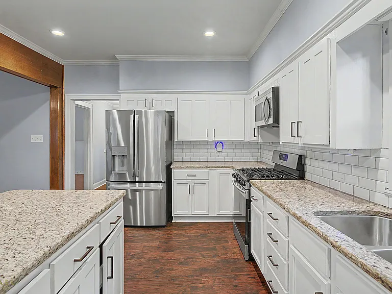 420 Forest Ave — Photo 15