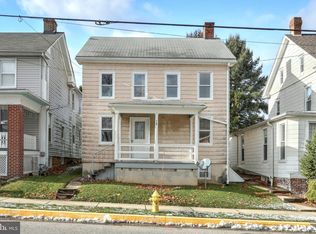 18 S Main St, Seven Valleys, PA 17360