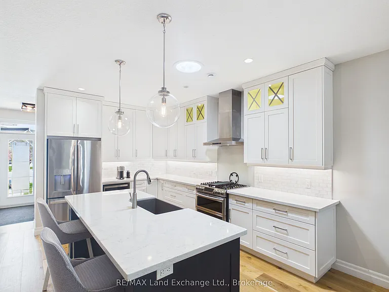 552 Durham St #11 — Photo 3