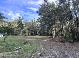 218 Pine Dr, Crescent City, FL 32112