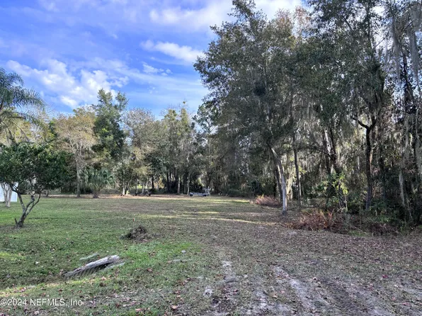 218 PINE Drive, Crescent City, FL 32112