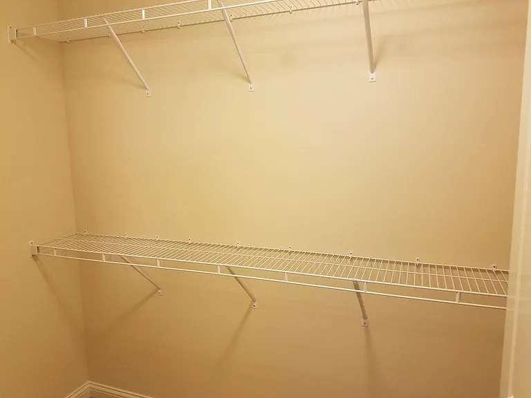 1052 Hunterallen Dr — Photo 12