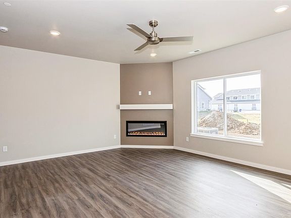 4th image of 2234 Eversull Ln