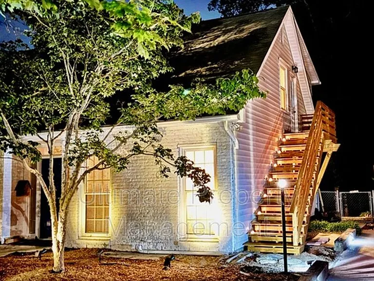 129 Darby St — Photo 3