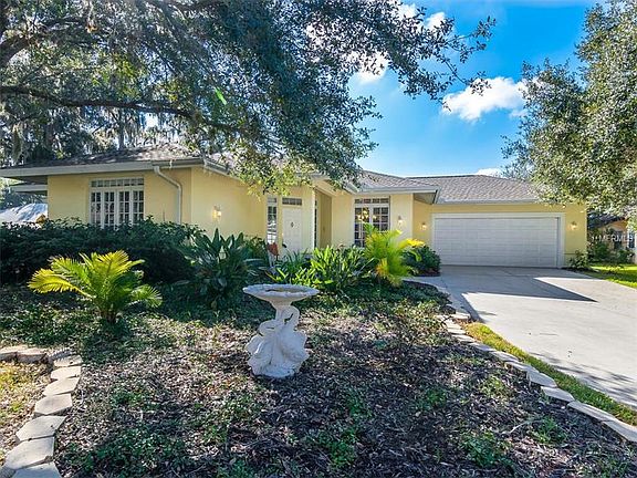 3rd image of 71 Arbor Oaks Dr