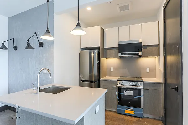 Rented by ERNY LLC | media 16