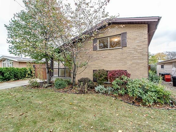 2nd image of 8538 W Clara Dr