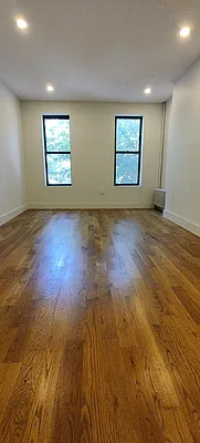 Rented by EXR | media 9