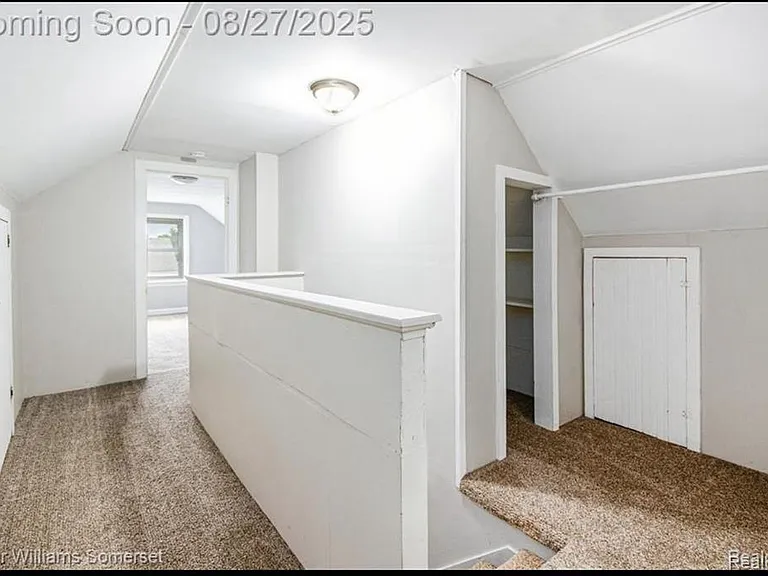 8734 Chalmers Ave — Photo 7