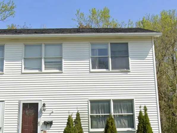 14 Kelley St, Fairfield, ME 04937