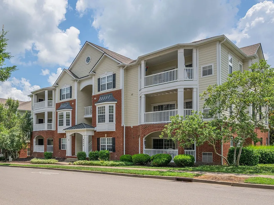 8045 Bienville Dr #Y7