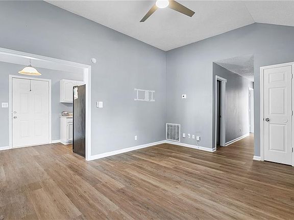 5th image of 2503 David Richmond Ct