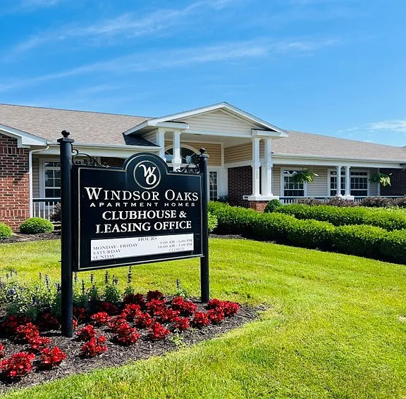 Windsor Oaks — Photo 1