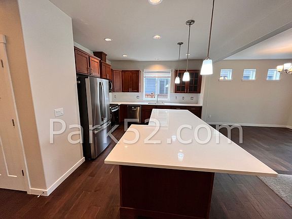 5th image of 619 Natalee Jo St SE
