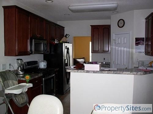 4th image of 1305 Antioch Dr