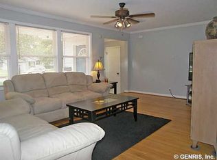 75 El Rancho Dr, Rochester, NY 14616