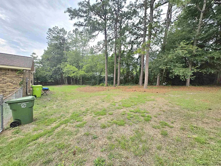 77 Northlake Rd — Photo 47
