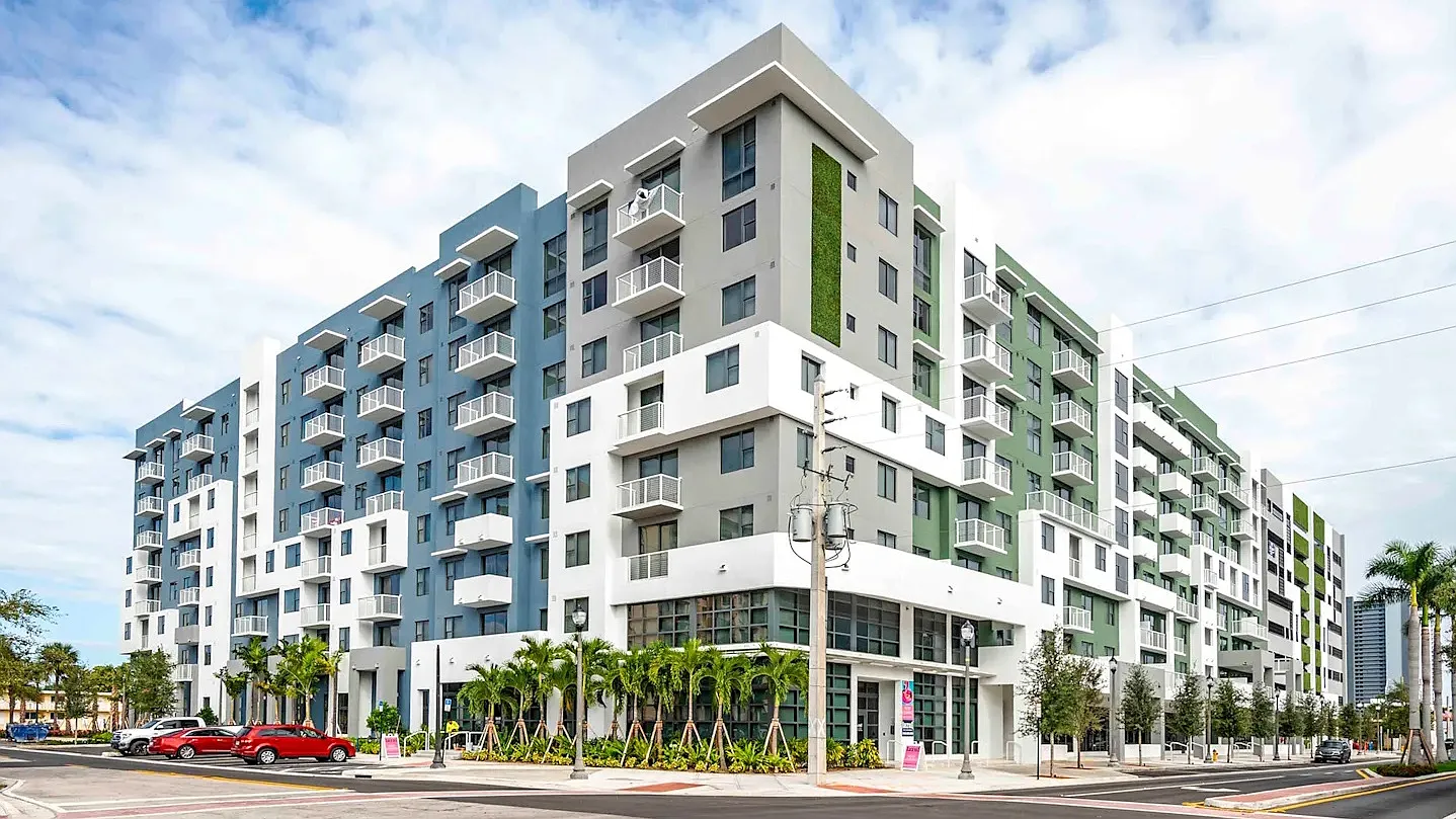 2 bed, 1085 sqft, $2,800 — Photo 1