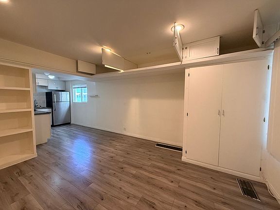 3rd image of 149 S Spalding Dr #5