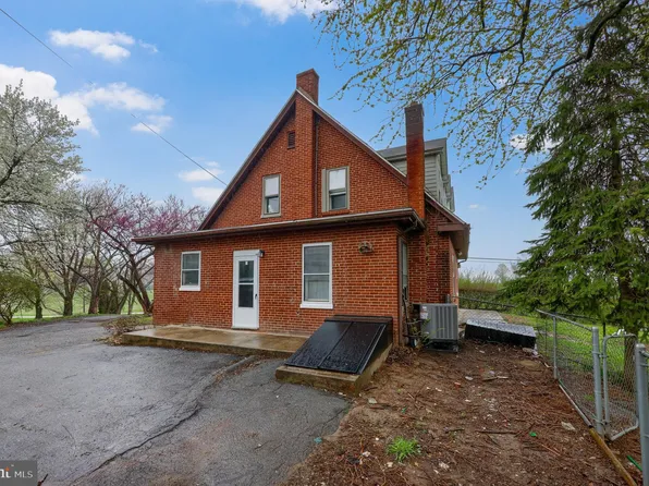 670 Greentree Rd, Elizabethtown, PA 17022