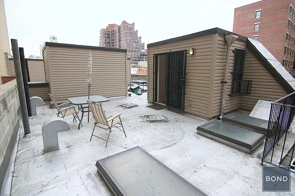 Rented by Bond New York | media 9