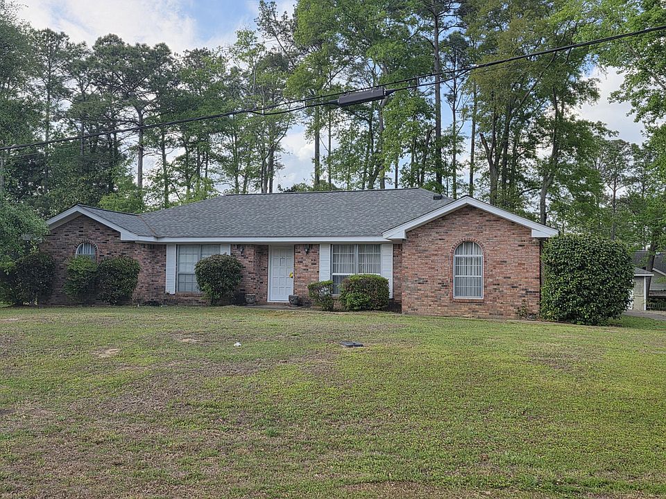 1st image of 1006 Southeast Cir