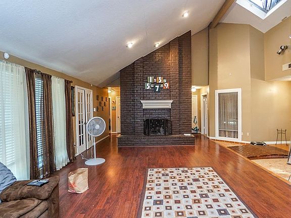 5th image of 15422 La Paloma Dr