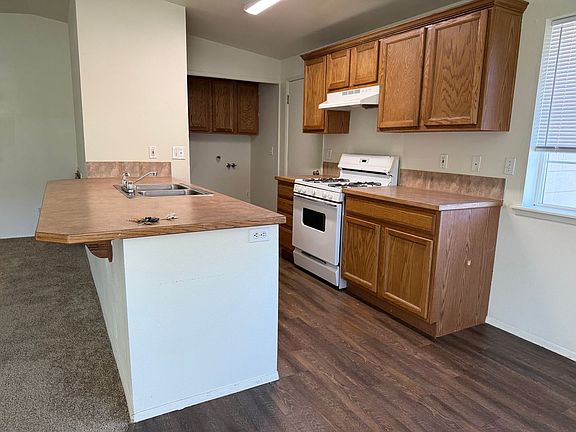 4th image of 1931 NW Cedar Ave #0