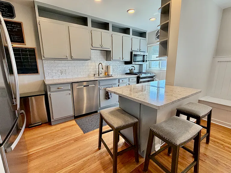 472 Olympic Ave — Photo 8