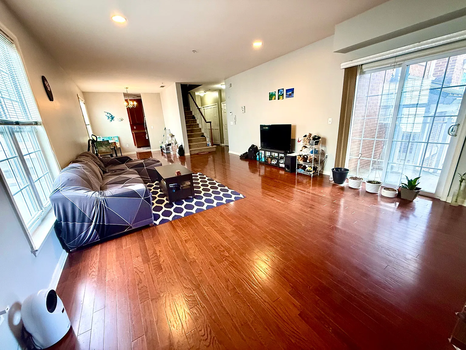 2 bed, 1365 sqft, $3,050 — Photo 3
