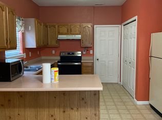 8212 Lake Tree Ln, Indianapolis, IN 46217