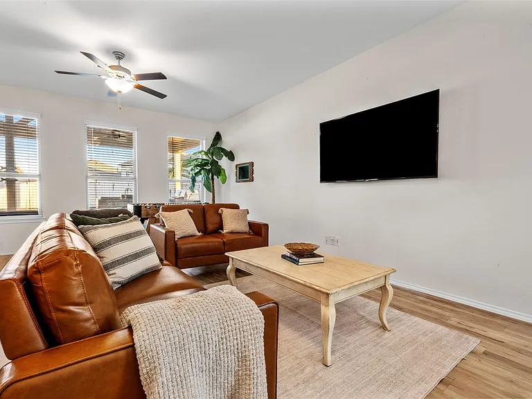 18426 White Stallion Ln — Photo 11