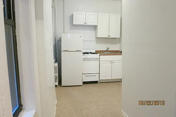 Rented by Manhattan Best Realty, Inc. | media 24