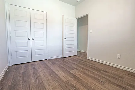 3311 Heritage Ln — Photo 8