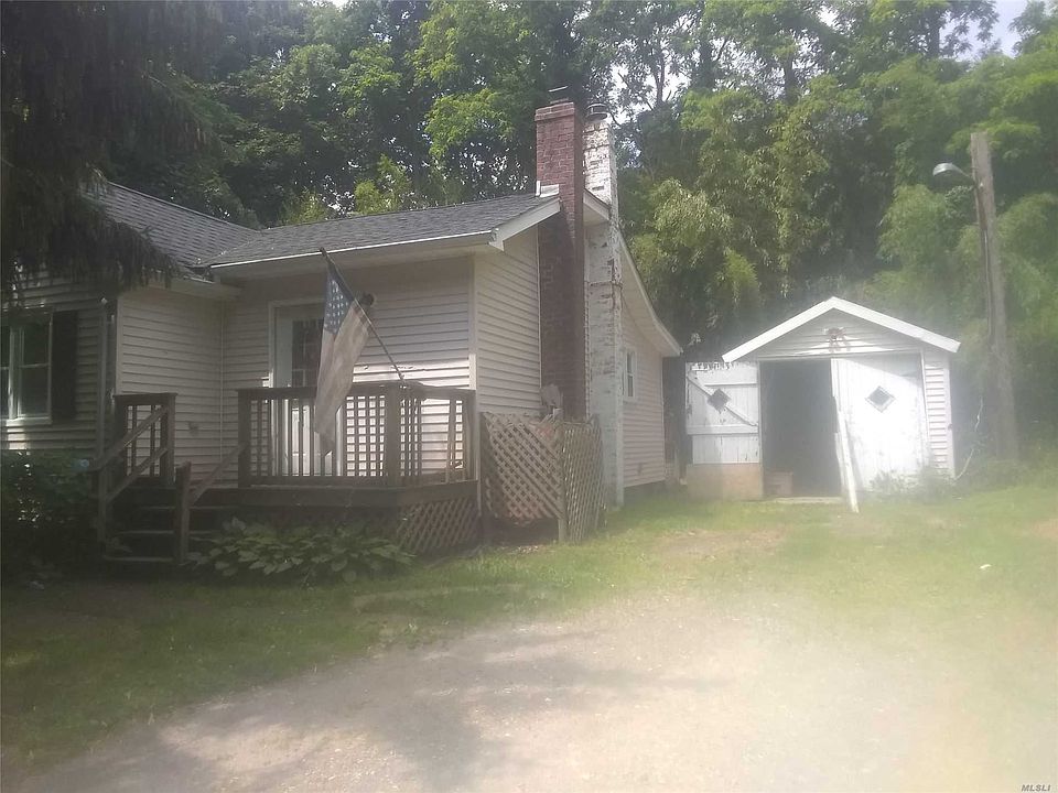 1st image of 52 Chauncey Dr