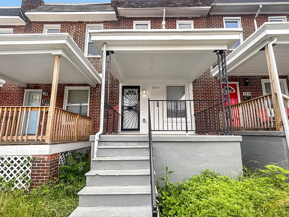 2217 Riggs Ave