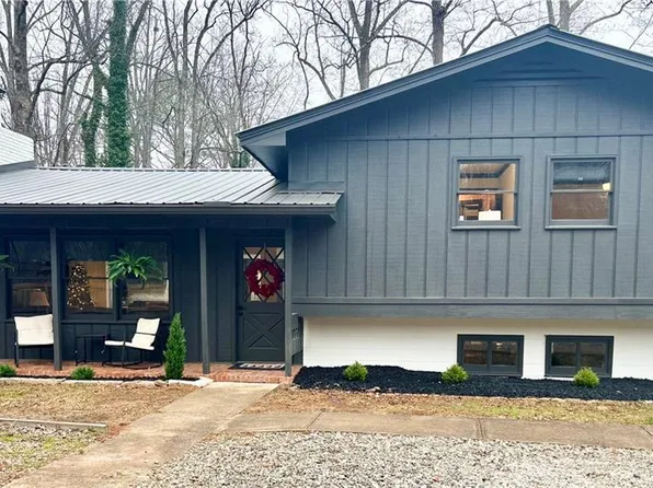 110 Howard Ln, Dahlonega, GA 30533