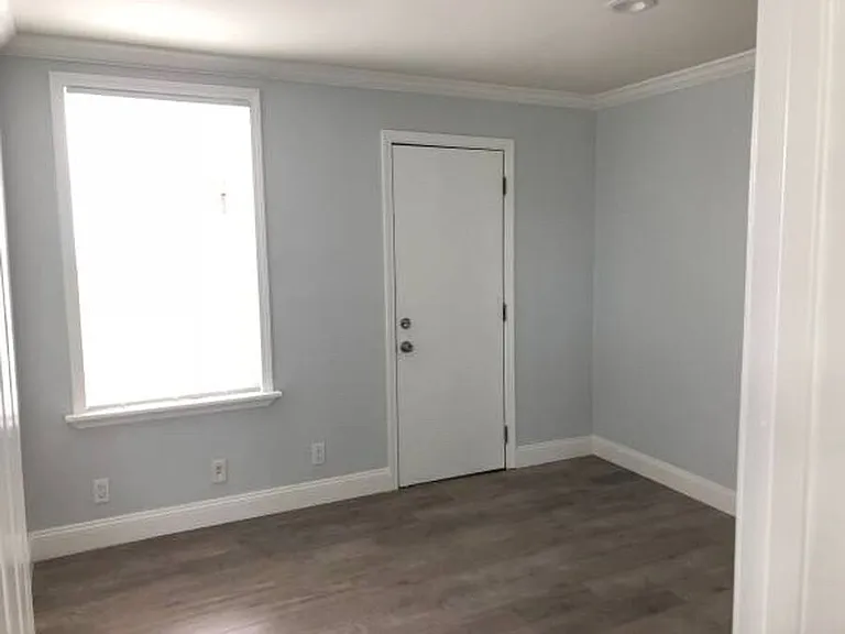 828 Milton St — Photo 5