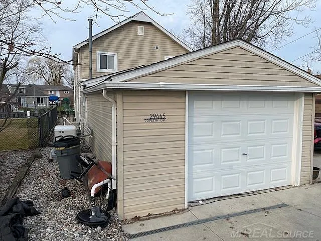29445 Private Dr photo 1