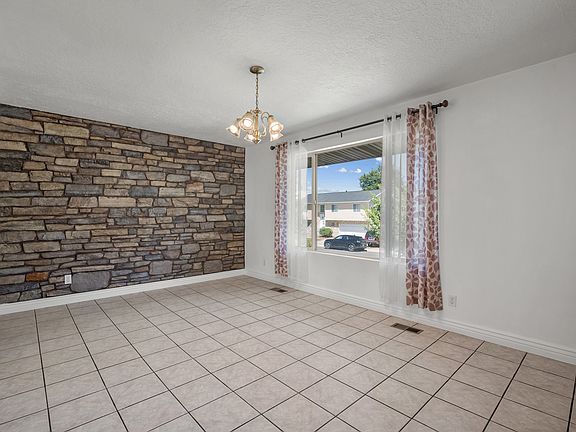5th image of 1023 W 1455 N
