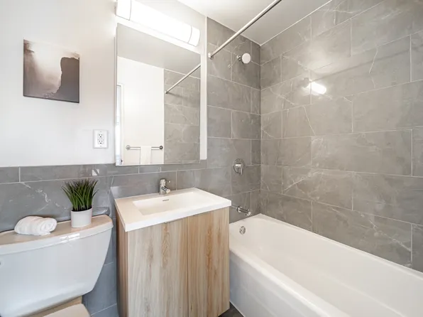 100 Montgomery Street image 8 of 26