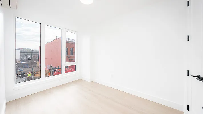 Rented by Nooklyn NYC LLC | media 7