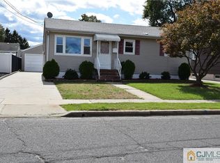 15 Byron St, Carteret, NJ