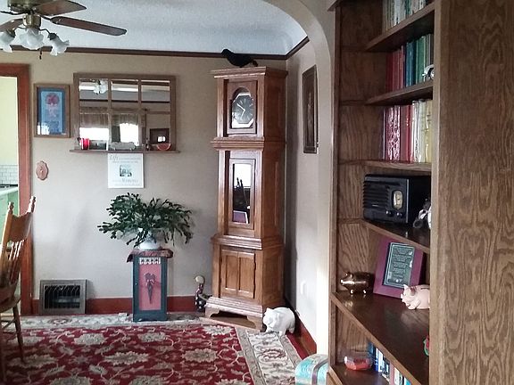 2nd image of 4833 Farrington Ave